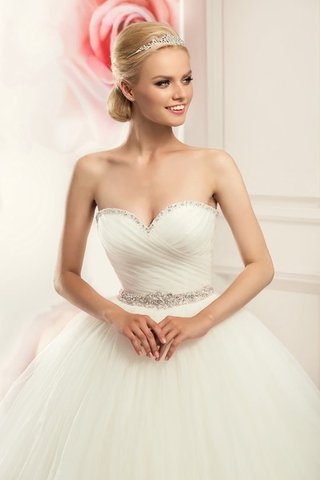 Robe de mariée de mode de bal entrecroisé de traîne moyenne manche nulle de col en cœur - Photo 2