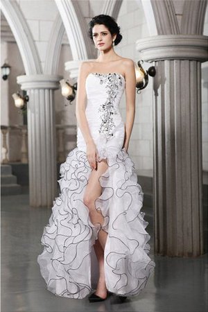Robe de mariée de bustier en forme en organza avec sans manches avec perle - Photo 1