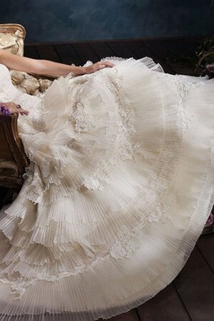 Spitze Duchesse-Linie geschichtes Brautkleid mit Bordüre mit Schleife - Bild 4