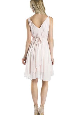 Drapiertes V-Ausschnitt kurzes Abschlusskleid aus Chiffon mit Schmetterlingsknoten - Bild 2
