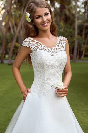 Robe de mariée naturel a-ligne en satin longueur au ras du sol avec manche courte - Photo 2