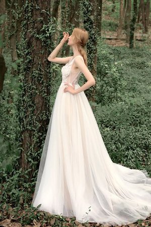 Robe de mariée a salle intérieure ligne a splendide de col en v serieuse - Photo 6