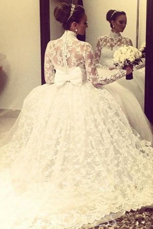 Abito da sposa a chiesa lunghi delicato lupetto a terra in pizzo - Foto 2
