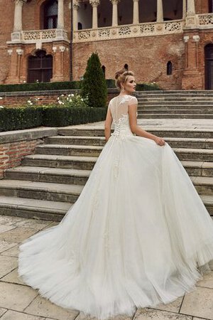 Bateau Ausschnitt normale Taille Tüll Brautkleid mit gekappten Ärmeln mit Bordüre - Bild 3