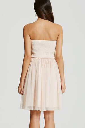Ärmelloses trägerlos kurzes Abschlusskleid mit Applike aus Tüll - Bild 4