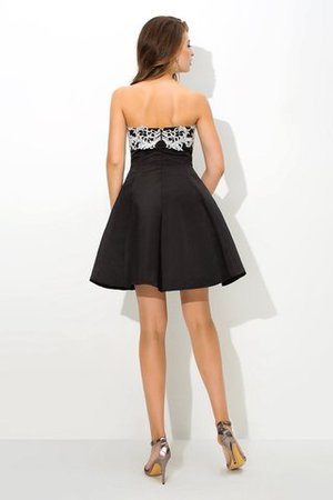 Satin Normale Taille Reißverschluss Trägerloser Ausschnitt Mini Cocktailkleid - Bild 2