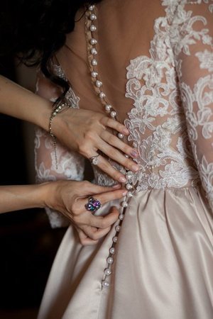 Abito da sposa v-scollo in raso moderno semplice coda a strascico corto alla moda - Foto 2