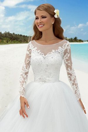 Robe de mariée intemporel elégant avec manche longue ceinture en étoffe en plage - Photo 2