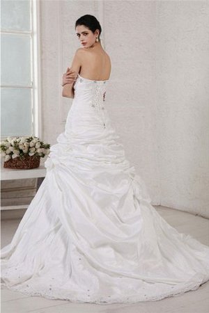 Robe de mariée avec lacets manche nulle ligne a avec perle de col en cœur - Photo 2