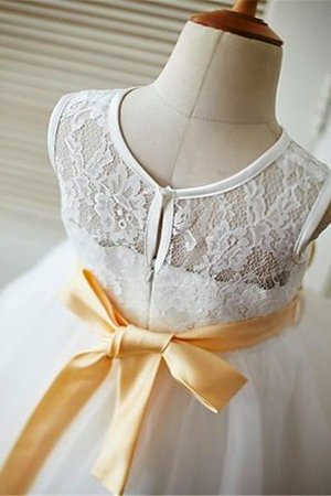 Schaufel-Ausschnitt A Linie Prinzessin Blumenmädchenkleid mit Blume ohne Ärmeln - Bild 5
