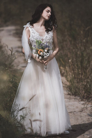 Robe de mariée onirique arrivée au cheville distinguee longue serieuse - Photo 3