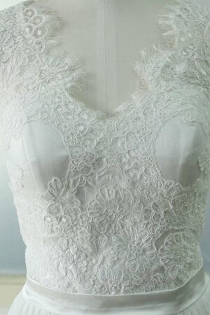 A-Line V-Ausschnitt Satin wadenlanges Brautkleid aus Spitze mit Blume - Bild 3
