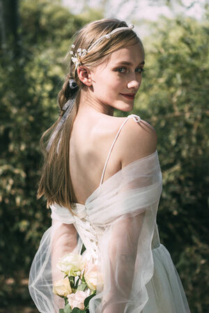 Spitze Absorbierend Gesticktes Wadenlanges Brautkleid mit Knöpfen - Bild 4