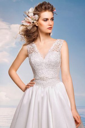 Robe de mariée naturel de col en v a-ligne en plage manche nulle - Photo 3