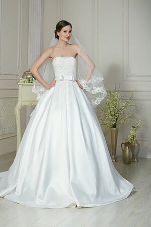 Ärmelloses a linie Satin langes bodenlanges Brautkleid mit Applikation - Bild 1