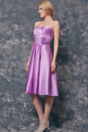 Robe demoiselle d'honneur moderne avec sans manches de longueur à genou avec fleurs en satin - Photo 2