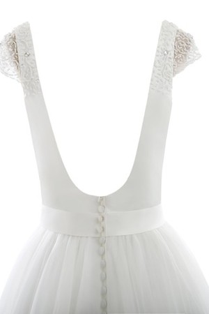 Outdoor Elegantes besonderes swing Brautkleid mit Perlen mit Kristall Blumenbrosche - Bild 8