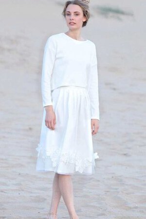 Robe de mariée nature en dentelle avec fleurs de longueur à genou appliques - Photo 1