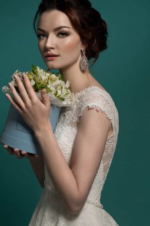 Robe de mariée elégant au drapée avec perle appliques en tulle - Photo 3
