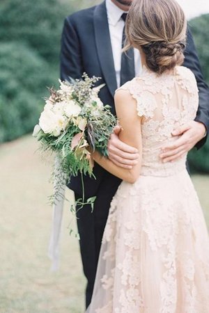 Robe de mariée bucolique de traîne courte de princesse unique solennelle - Photo 2