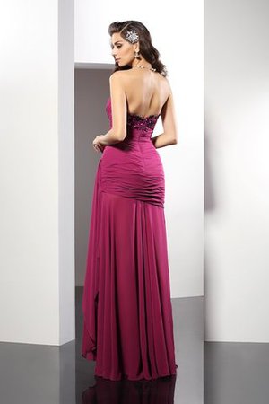 Perlenbesetztes trägerloser Ausschnitt Ärmelloses Bodenlanges Abendkleid aus Chiffon - Bild 2