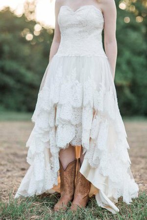 Ärmellos A-Line hoch niedrig extravagantes Brautkleid mit Blume mit Bordüre - Bild 4