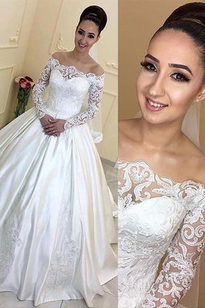 Robe de mariée intemporel naturel en satin d'epaule ajourée de traîne moyenne - Photo 1