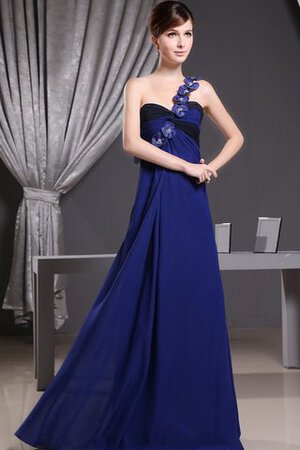 Ein Schulter gerüschtes Chiffon langes Abendkleid mit Blume - Bild 3