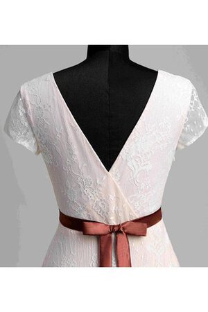 Plissiertes klassisches V-Ausschnitt bescheidenes romantisches Brautkleid mit Rüschen - Bild 5