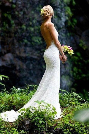 Garten Aufregend Ärmelloses Brautkleid mit Offenen Rücken mit Stickerei - Bild 1
