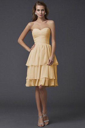 Robe demoiselle d'honneur naturel courte de col en cœur avec sans manches en forme - Photo 5