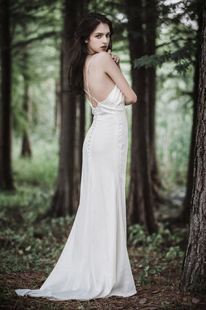 Robe de mariée voyant branle longueur au ras du sol de col en cœur distinguee - Photo 2