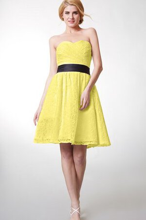 Herz-Ausschnitt plissiertes bescheidenes Abschlusskleid mit Knöpfen mit Blume - Bild 7
