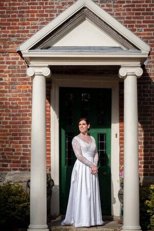 Robe de mariée vintage ligne a en taffetas avec manche longue de lotus - Photo 5