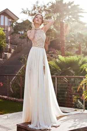 Vestido de Novia en Gasa de Natural de Cola Barriba de Escote halter