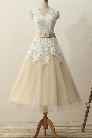 Satin A-Line V-Ausschnitt wadenlanges Brautjungfernkleid aus Tüll mit gekappten Ärmeln - Bild 2
