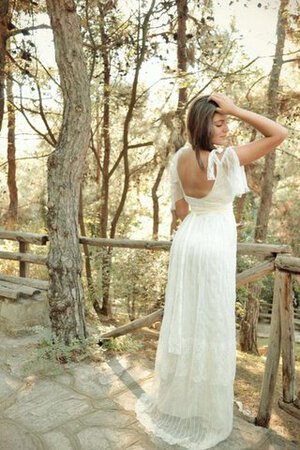 Robe de mariée avec manche courte epaule nue avec ruban ceinture en étoffe col u profond - Photo 4