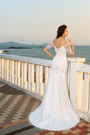 Robe de mariée longue avec manche courte gaine au bord de la mer en satin - Photo 2