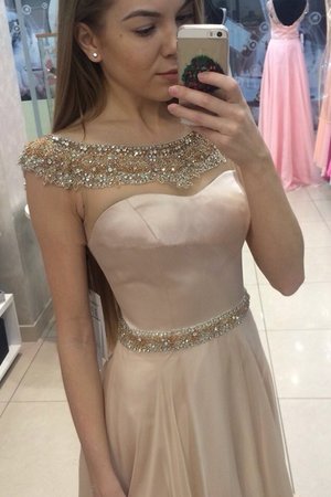 Einzigartig Sweep Train A Linie Ballkleid mit Kurzen Ärmeln aus Tüll - Bild 2