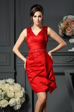 Robe mère de mariée ruché en satin avec sans manches de col en v de fourreau - Photo 1