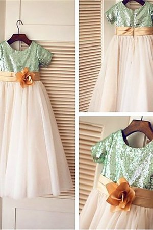 Paillette A-Line Wadenlanges Blumenmädchenkleid mit Blume mit Kurzen Ärmeln - Bild 5