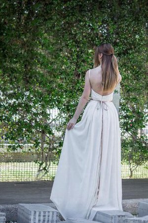 Robe de mariée naturel plissé avec décoration dentelle avec perle fermeutre eclair - Photo 2