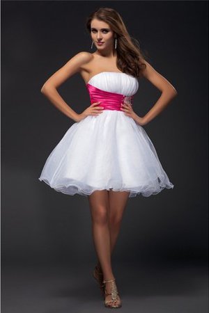 A-Linie Organza Perlenbesetztes Cocktailkleid Ohne Träger mit Reißverschluss - Bild 1