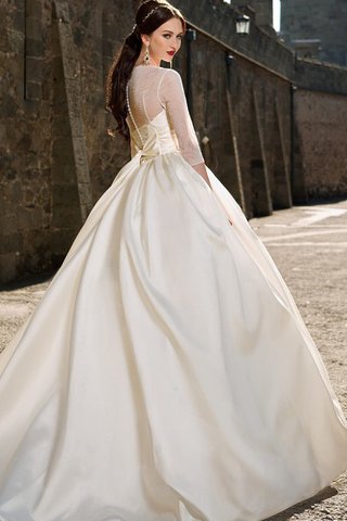 Tüll Satin romantisches konservatives Brautkleid mit Schaufel Ausschnitt mit Schleife - Bild 2