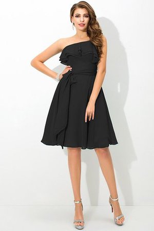 Ein Schulterfreies Normale Taille A-Linie Mini Brautjungfernkleid mit Gürtel - Bild 2