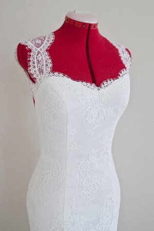 Queen Anne Ausschnitt modisches einfaches legeres Brautkleid ohne Ärmeln mit Blume - Bild 3
