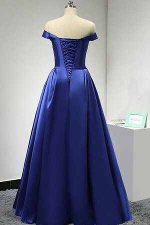 Gerüschtes schulterfrei extravagantes bodenlanges Brautjungfernkleid mit Gürtel ohne Ärmeln - Bild 2