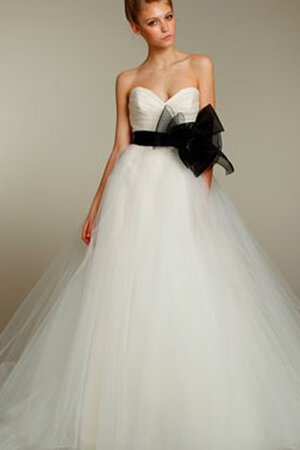 Duchesse-Linie Tüll rückenfreies Brautkleid mit Schleife ohne Ärmeln - Bild 1