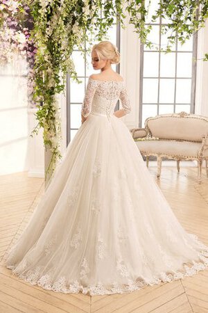 Abito da Sposa con Applique in pizzo con Mezze Maniche A Terra in Pizzo con Bottone - Foto 3