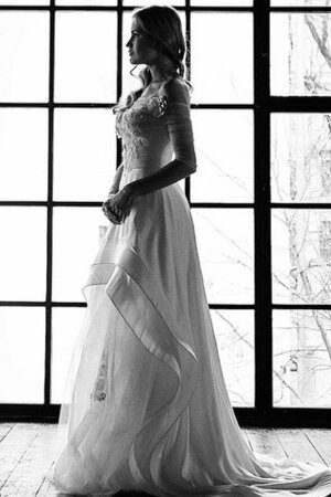 Klassisches Sweep Zug bodenlanges Brautkleid mit Applikation mit Bordüre - Bild 4
